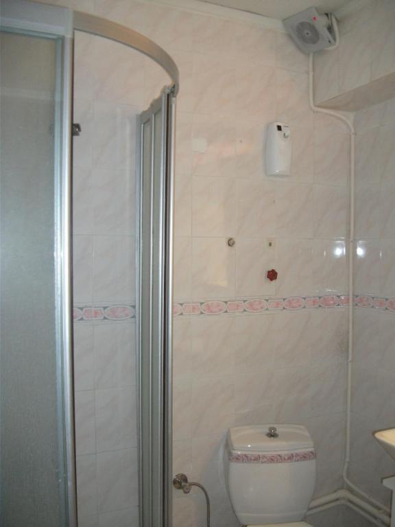Number One Apart Hotel Karaburun  Habitación foto